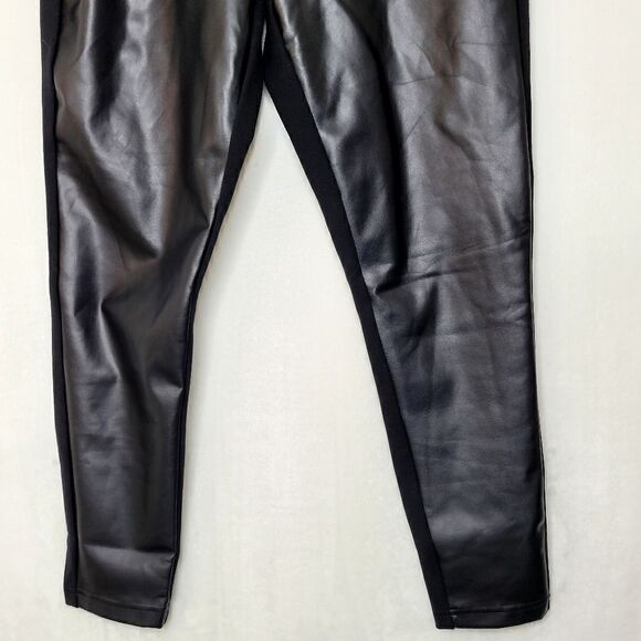 Torrid Faux Leather Pull On Pants Size 0 - Picture 3 of 7